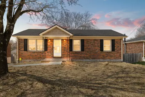 130 Brookview Dr, Nicholasville, KY 40356
