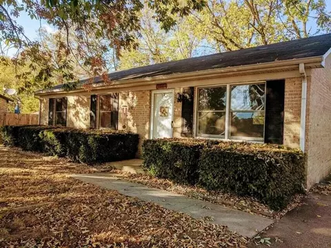 136 Edwards Dr, Nicholasville, KY 40356