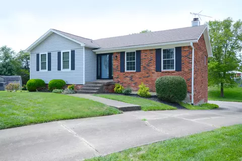 206 Rolling Ridge Way, Simpsonville, KY 40067