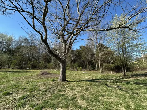 113 Cordell Dr, Burnside, KY 42519