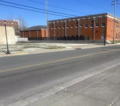 315 W Main St, Morehead, KY 40351
