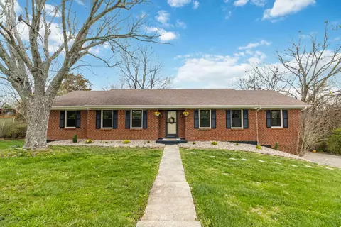 210 Walnut Hill Dr, Richmond, KY 40475