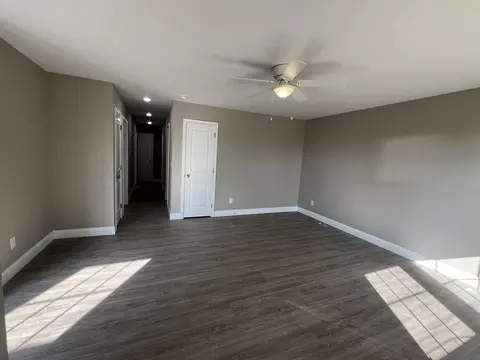 Living - 7 Gilliam St, Corbin, KY 40701 photo 1 of 2