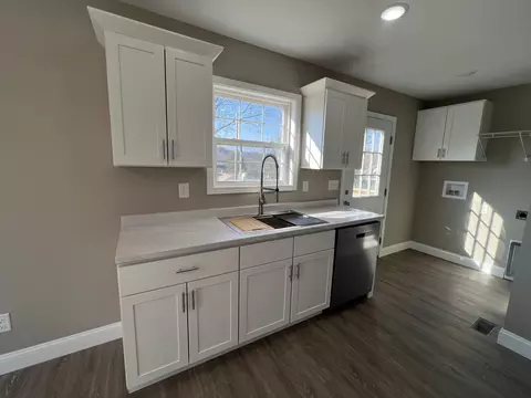 Kitchen - 7 Gilliam St, Corbin, KY 40701 photo 1 of 3