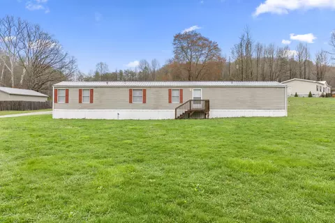 2190 Bluebank Rd, Morehead, KY 40351
