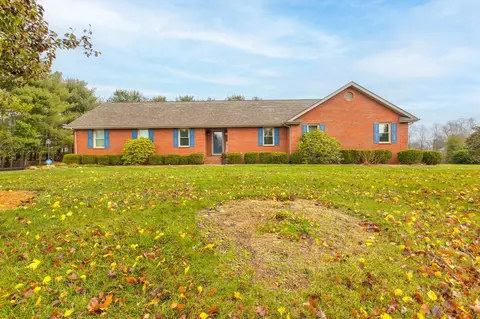 140 Maple Ridge Dr, Mount Sterling, KY 40353