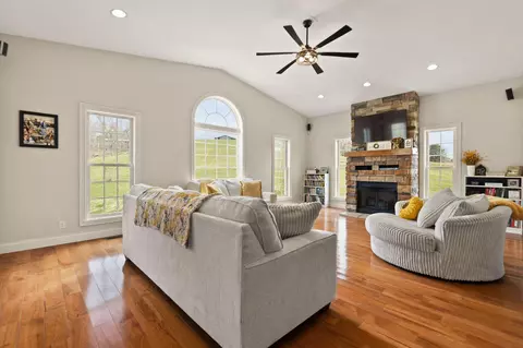 1841 Peter Cave Rd, Mckee, KY 40447 photo 10