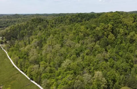 0001 Pence Branch Rd, Campton, KY 41301