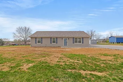 130 Christina Dr, Salvisa, KY 40372