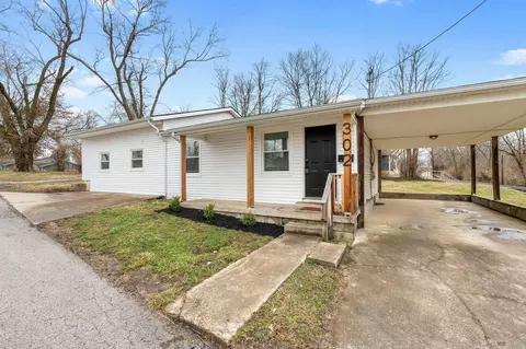 300 Patterson St, Paris, KY 40361