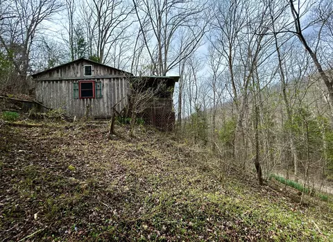 9999 Raccoon Creek Rd, Mckee, KY 40447