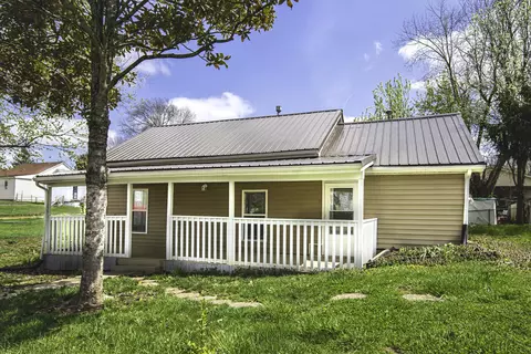 100 Dallas Aly, Winchester, KY 40391