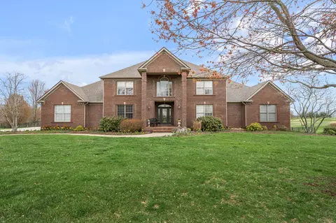 211 Eagle Dr, Nicholasville, KY 40356