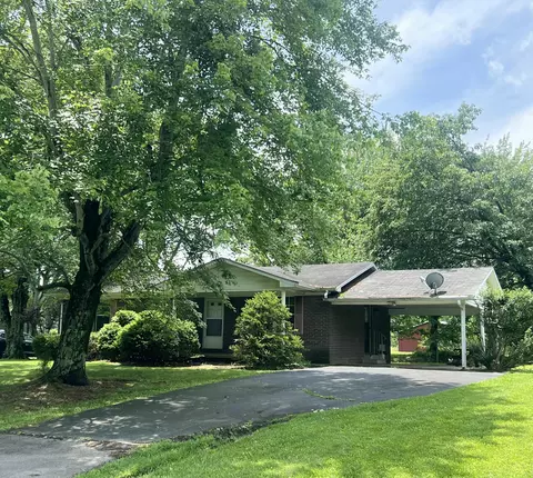 597 Bluebird Dr, Russell Springs, KY 42642