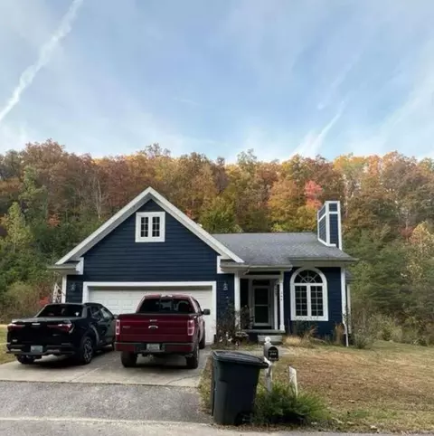244 Whispering Oaks Dr, Prestonsburg, KY 41653