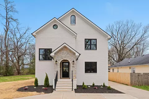 242 W Stephens St, Midway, KY 40347