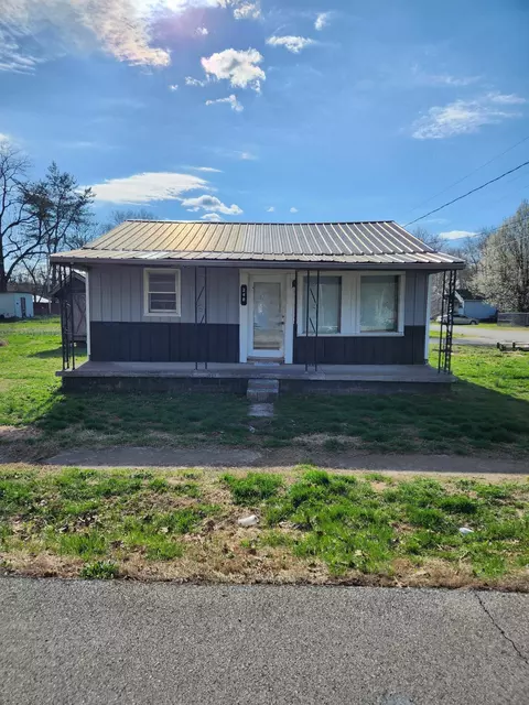 248 3rd Ave, Clay City, KY 40312