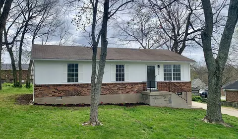 220 Rucker St, Paris, KY 40361