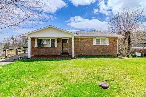 45 Maple Ln, Morehead, KY 40351