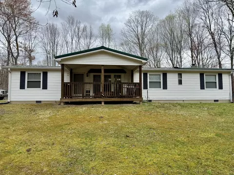445 New Fox Rd, Irvine, KY 40336