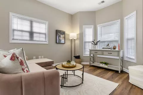 Living - 110 Elm St, Georgetown, KY 40324 photo 1 of 4