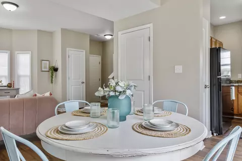 Dining - 110 Elm St, Georgetown, KY 40324 photo 2 of 2