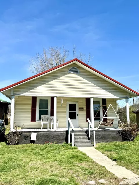 112 Exeter Ave, Middlesboro, KY 40965 photo 1