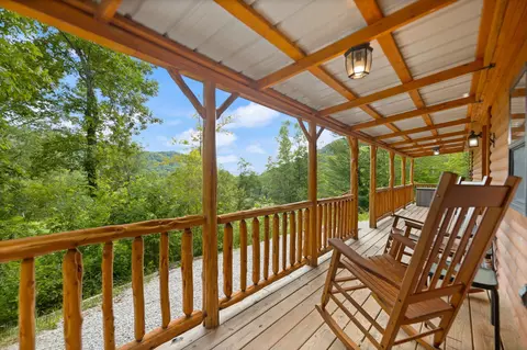 Exterior - 46 River Rock Dr, Stanton, KY 40380 photo 6 of 11