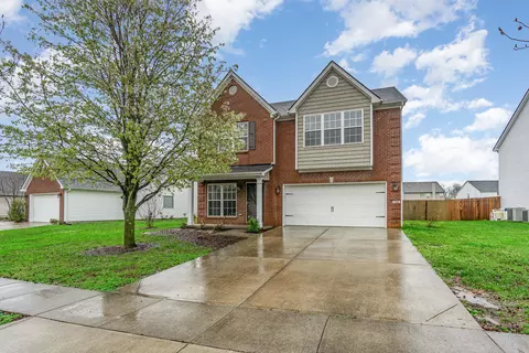 296 Gleneagles Way, Versailles, KY 40383