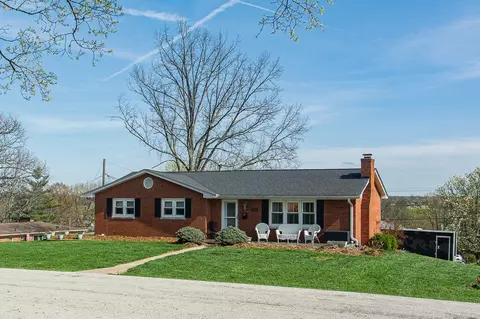 1154 Ojibwa Trl, Frankfort, KY 40601