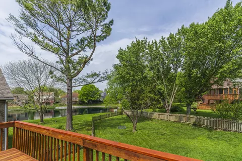 1049 Autumn Ridge Dr, Lexington, KY 40509