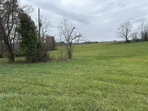 951 Rich Farm Rd, Crab Orchard, KY 40419