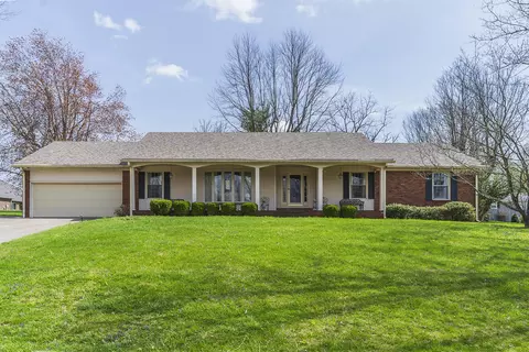 21 Edgewood Dr, Winchester, KY 40391