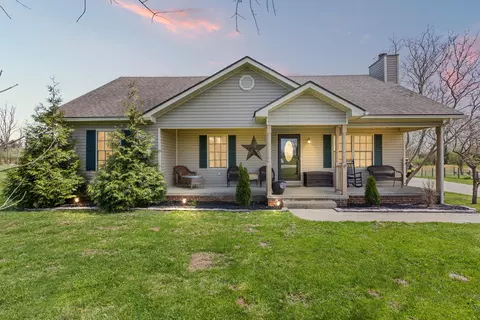 1101 Breezy Ln, Berea, KY 40403