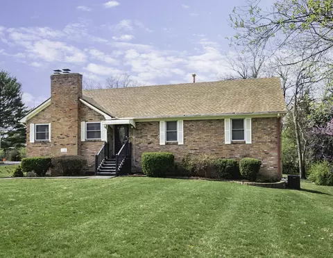 548 Dover Rd, Lexington, KY 40505