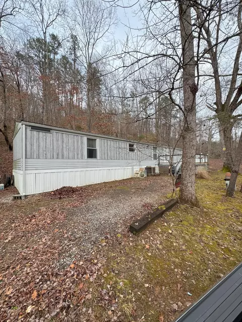 815 Red Hill Rd, Livingston, KY 40445