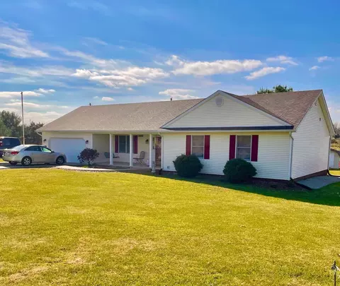 55 Rich Farm Rd, Brodhead, KY 40409