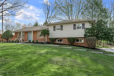 3252 Saxon Dr, Lexington, KY 40503