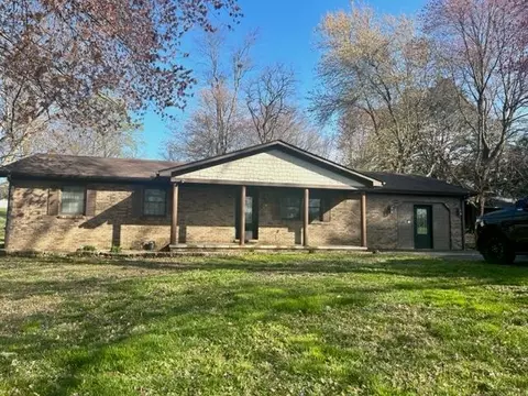 58 Francis St, Russell Springs, KY 42642
