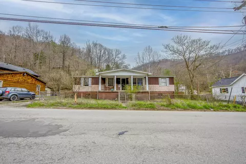 67 Bulan Hiner Rd, Hazard, KY 41701 photo 2