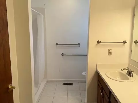 Bath - 130 N Shawhan Rd, Berry, KY 41003 photo 1 of 4