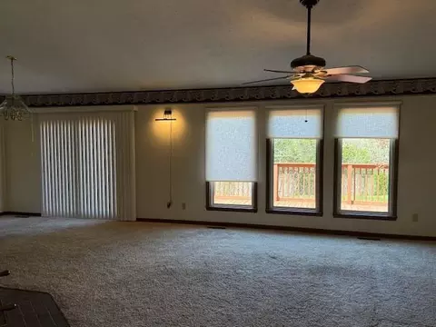 Living - 130 N Shawhan Rd, Berry, KY 41003 photo 7 of 8