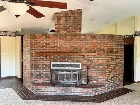 Living - 130 N Shawhan Rd, Berry, KY 41003 photo 1 of 8