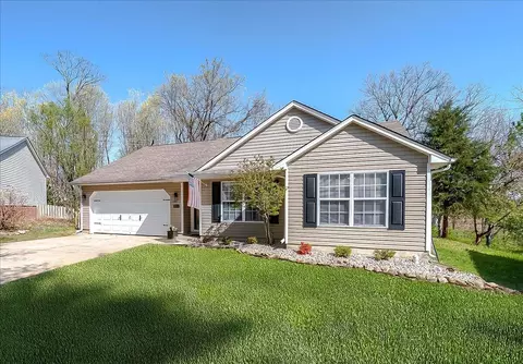 2151 Stonewood Ln, Lexington, KY 40509