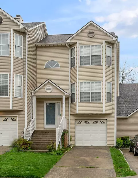 447 Windfield Pl, Lexington, KY 40517