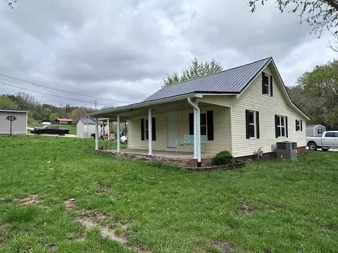 11 Courtney Ln, Stanton, KY 40380