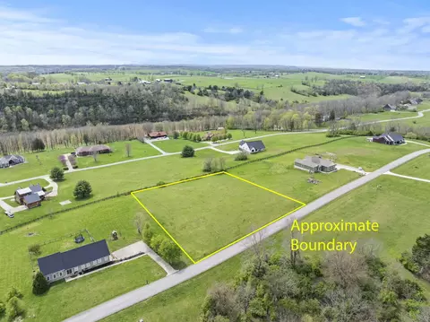 165 Meadow Lake Dr, Lancaster, KY 40444