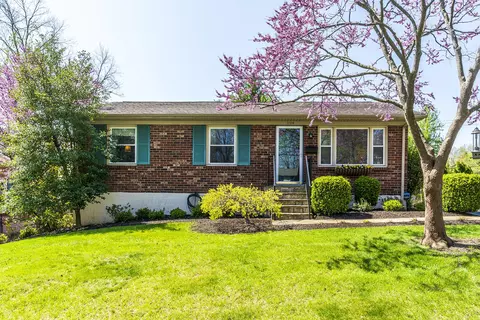 1124 Greentree Ct, Lexington, KY 40517