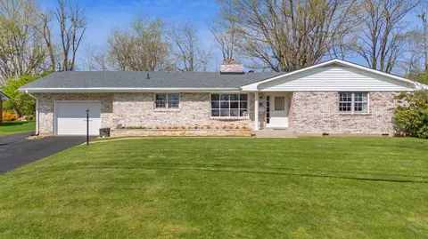120 Ronameki Dr, Mount Sterling, KY 40353