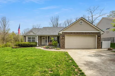 2219 Stonewood Ln, Lexington, KY 40509